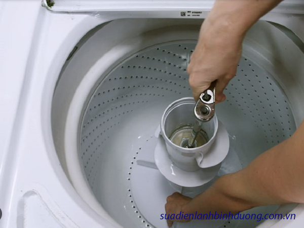 vệ sinh máy giặt tại nhà trảng boom